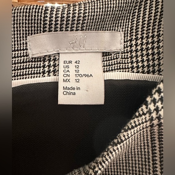 H&M WOMEN'S
SLEEVELESS GLEN PLAID
SHIFT SHEATH DRESS - Picture 4 of 6